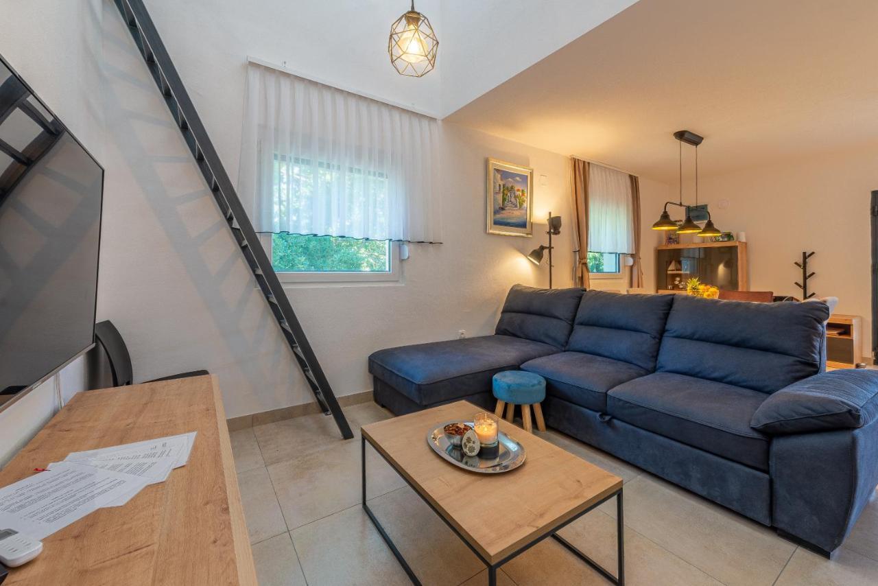 Villa Zora, Starigrad Paklenica, Seline Extérieur photo