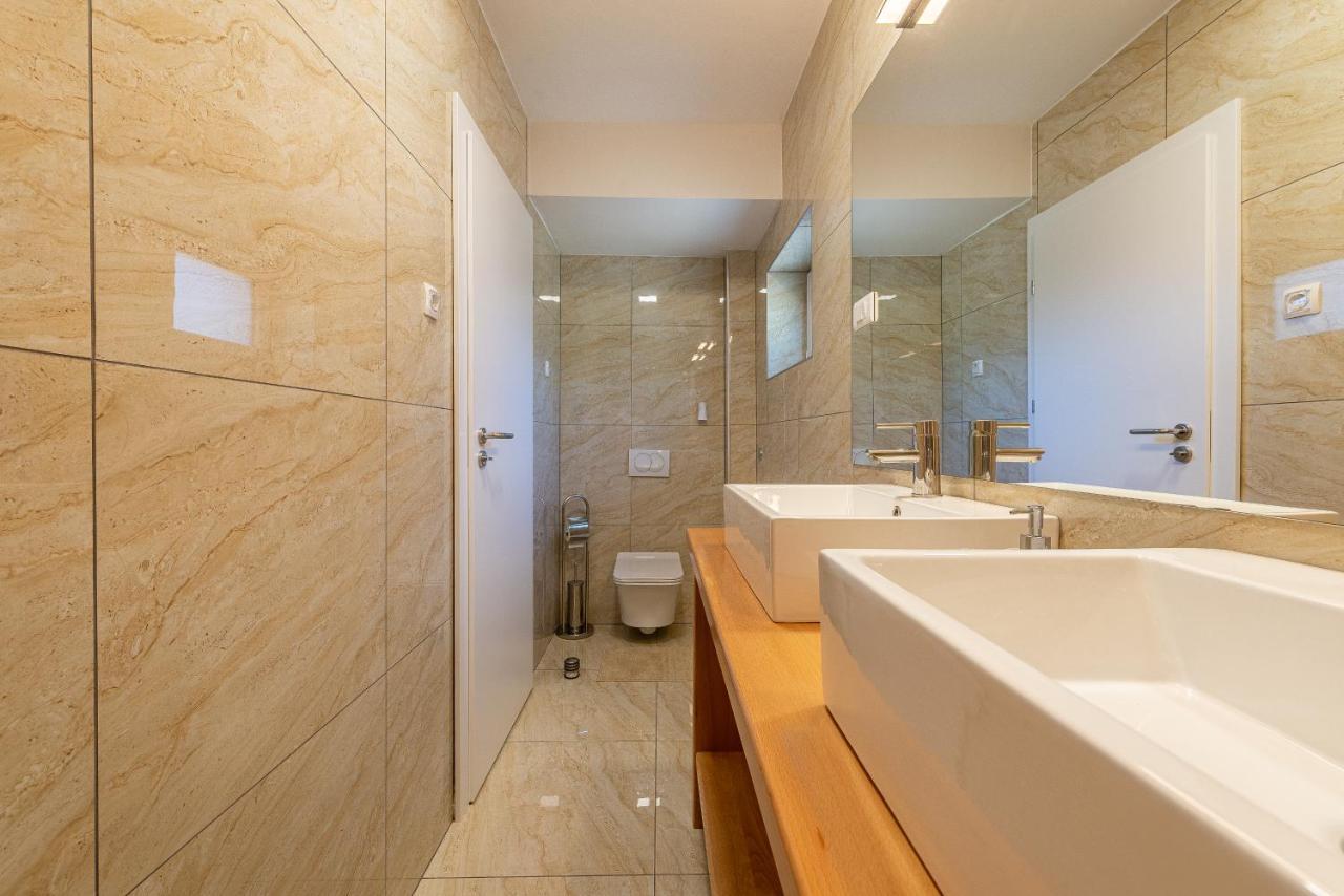 Villa Zora, Starigrad Paklenica, Seline Extérieur photo